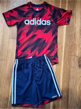 Adidas Clash Boys Size 6 Athletic Set Red Graphic Shirt Navy Shorts 2pc Outfit